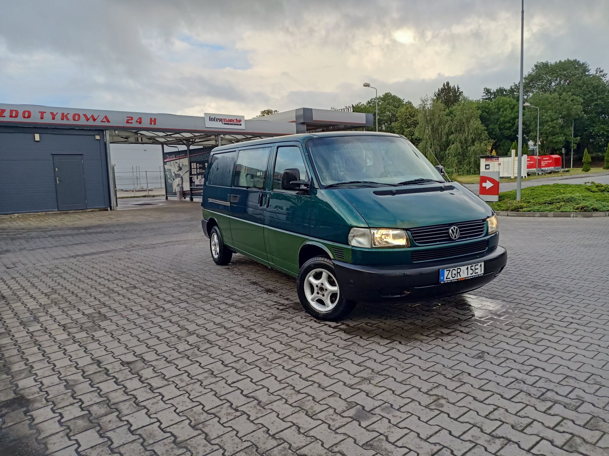Zamienię VW transporter 2.5 long 6 osób
