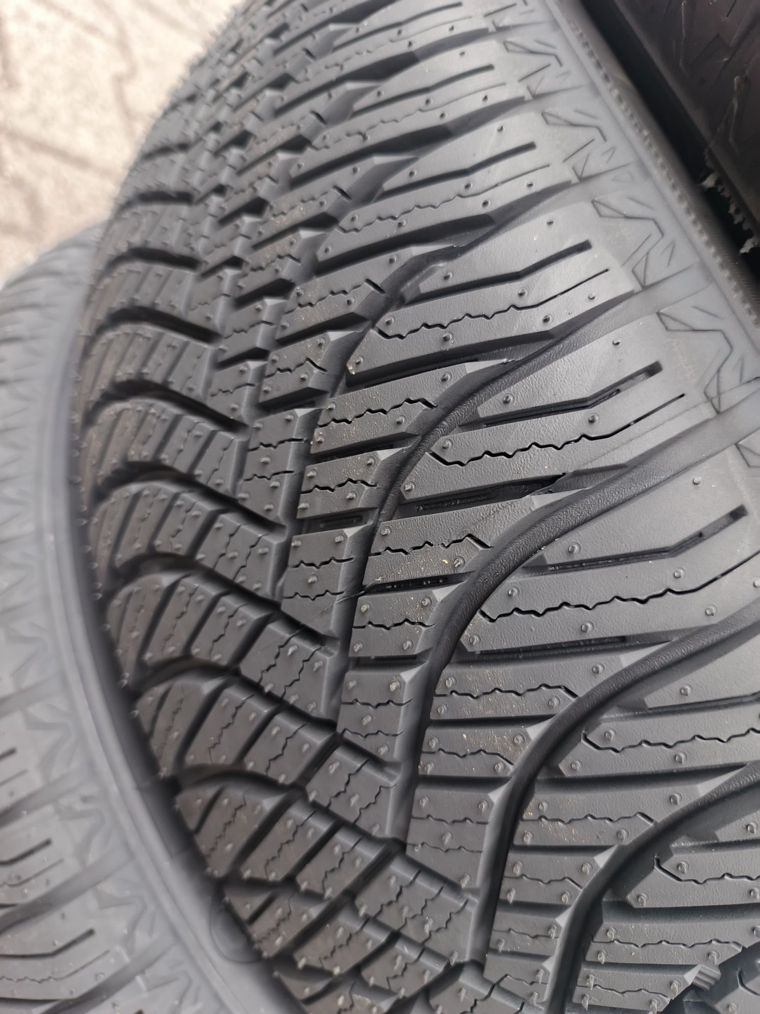 Nowe opony wielosezonowe 195/50/15 Goodride 2025r