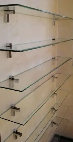 Полиці із прозорого скла