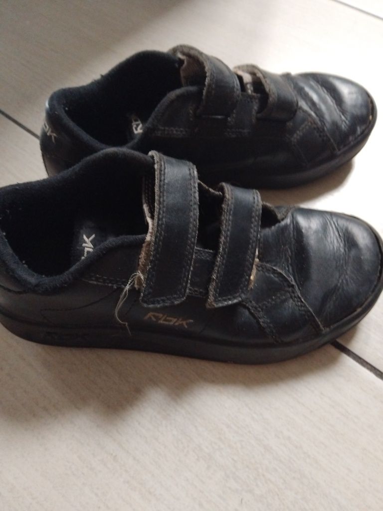 Buty korki chlopiece roz 32