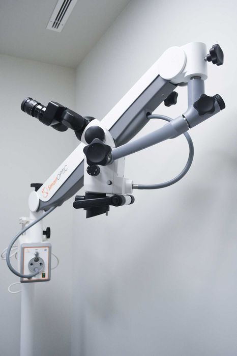 Microscópio para Odontologia