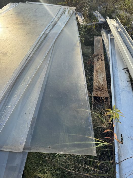 Poliwęglan lity z rozbiòrki duże ilości 4mm 3000/900mm