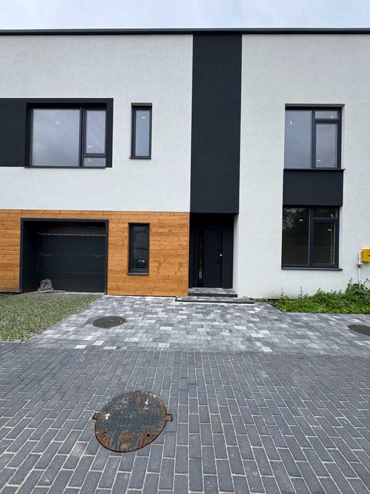 Зданий таунхаус в центральній частині міста вул.Вовчинецька