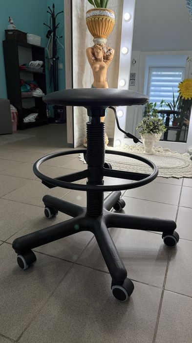 Стілець  офісний