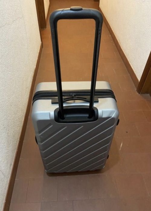 Mala de Viagem Premium – Leve, Espaçosa e Super Prática!