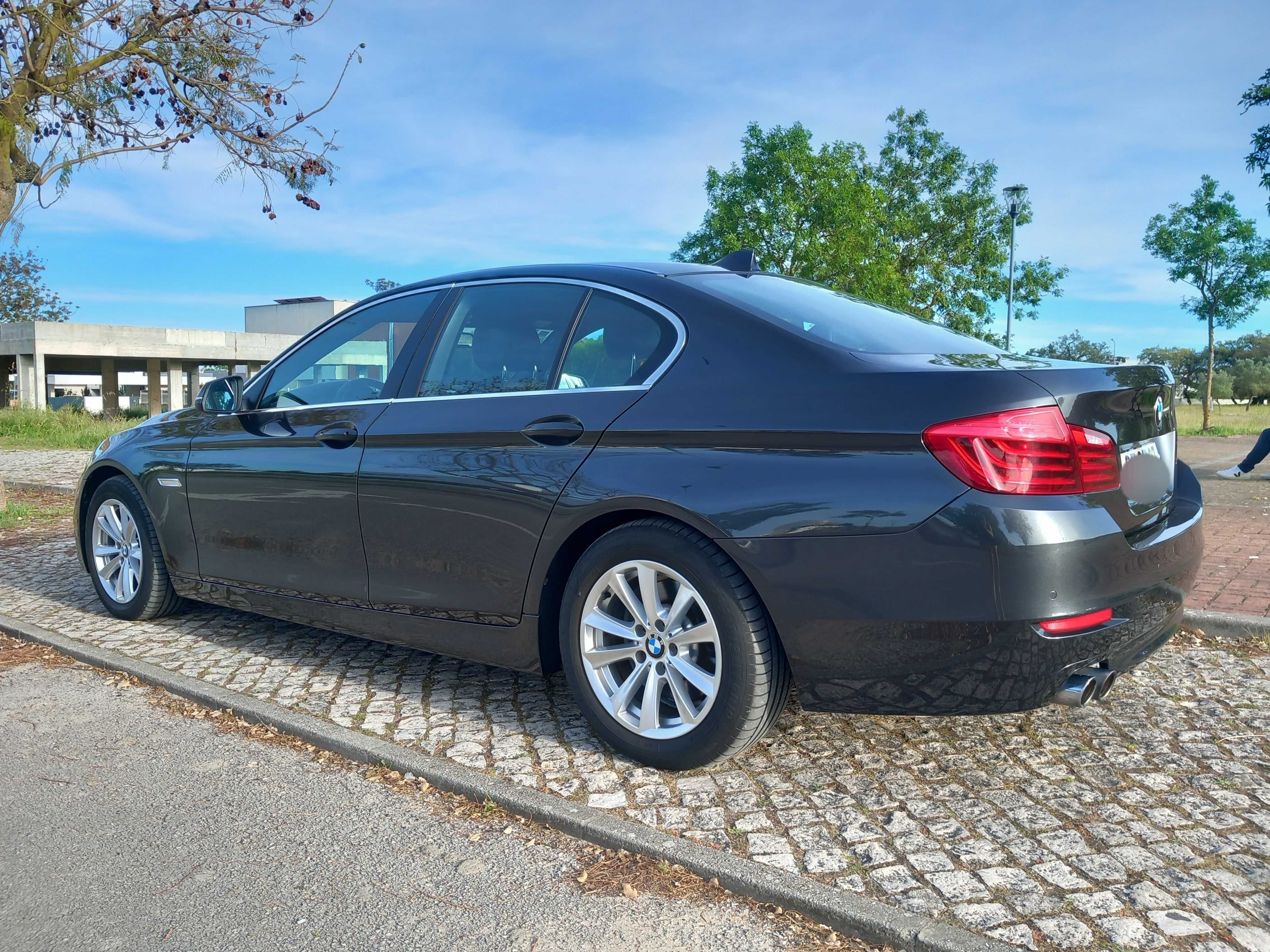 BMW 520 Diesel  Luxury Line Automática 08/2014
