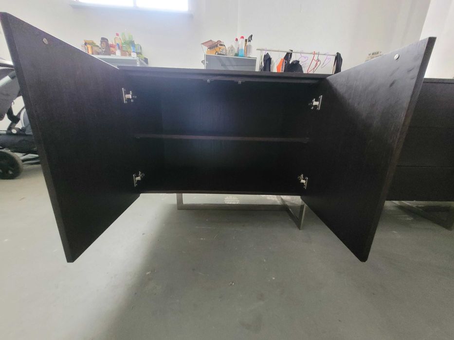 Aparador _ acabamento wengué