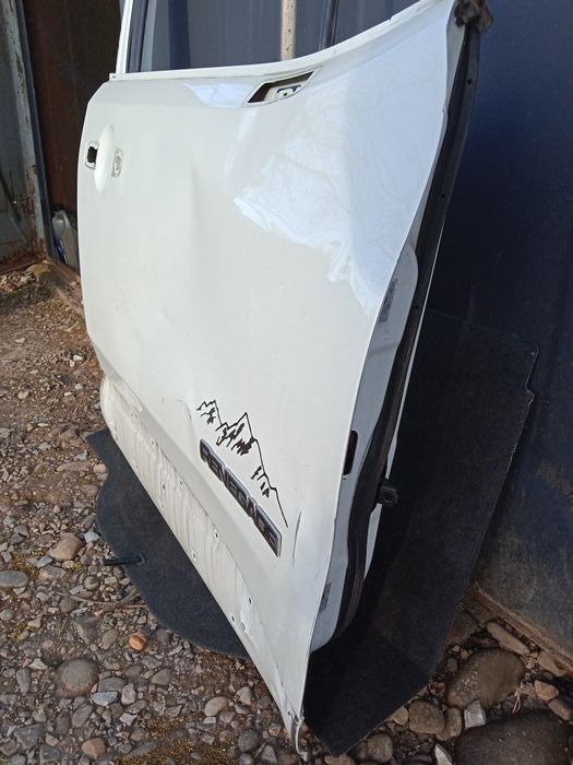 Джип Ренегат дверка права передня