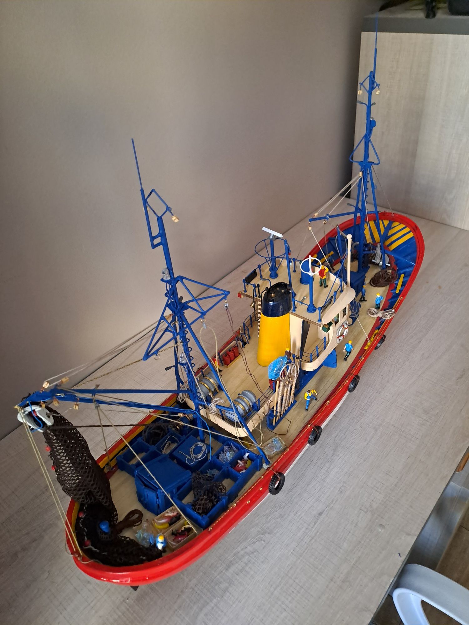Model pływający kutra rybackiego rc