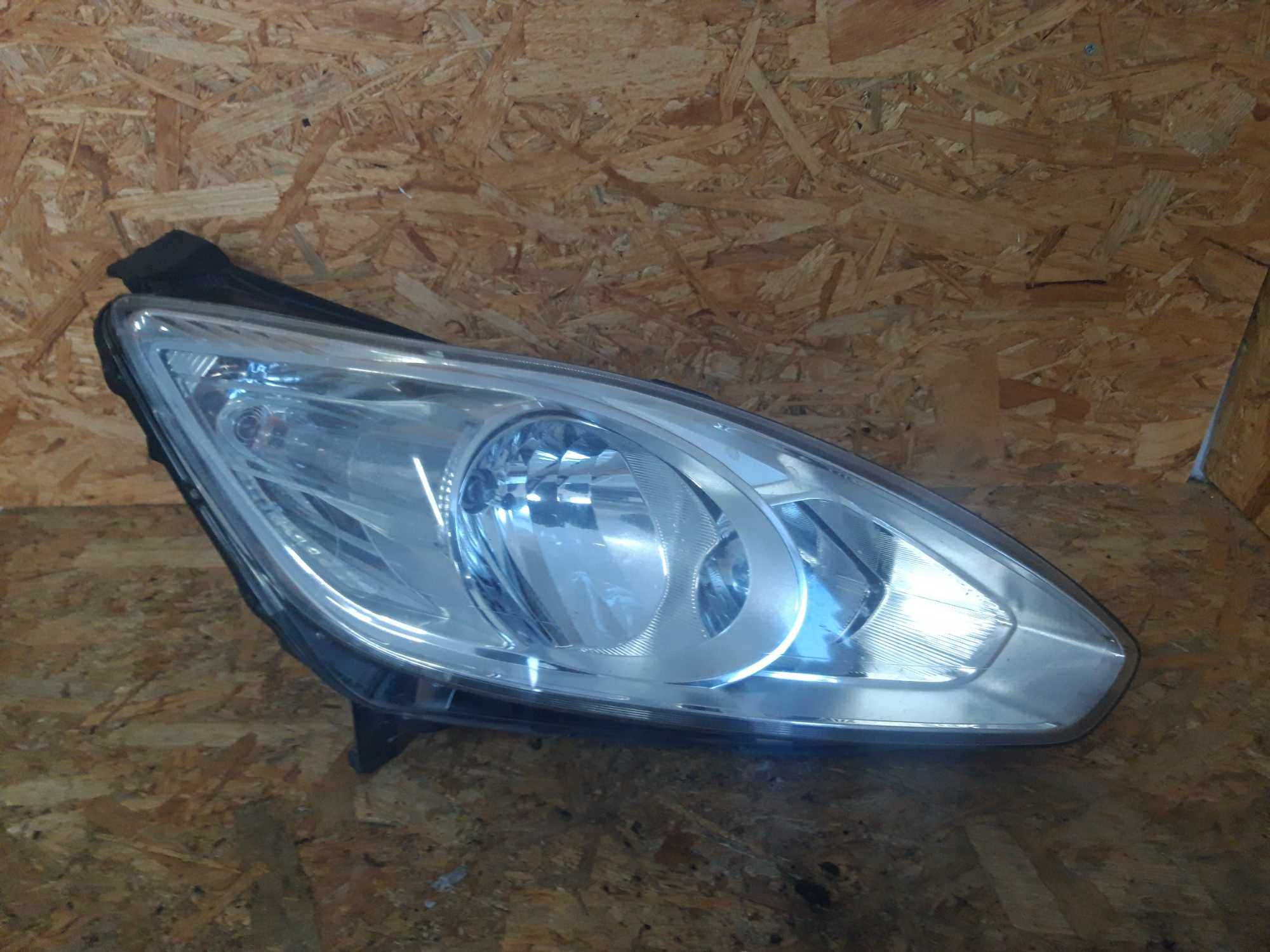 Ford C-MAX C MAX mk2 10-15 lampa prawy przod reflektor