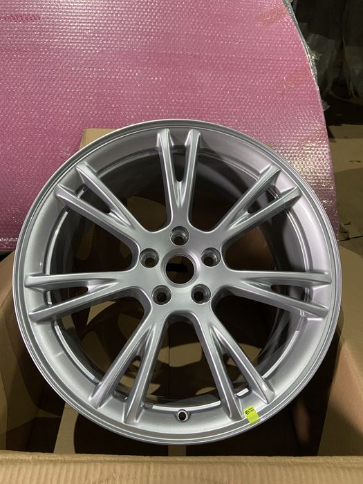 Диск R19 світло-сірий новий Tesla Model Y Original