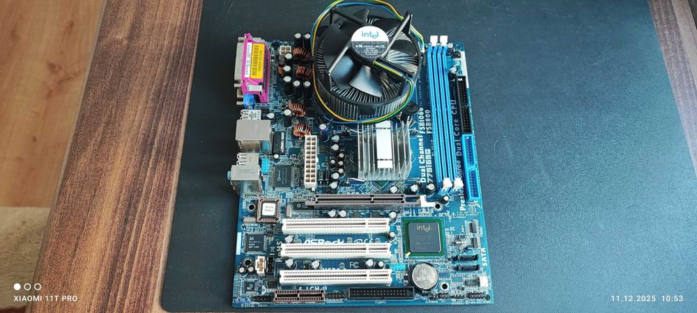 Płyta główna ASRock 775i65G z procesorem Intel Celeron + chłodzenie