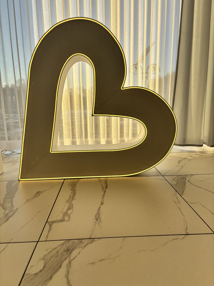 Napis LOVE serce barwa ciepla led wesele rocznica event