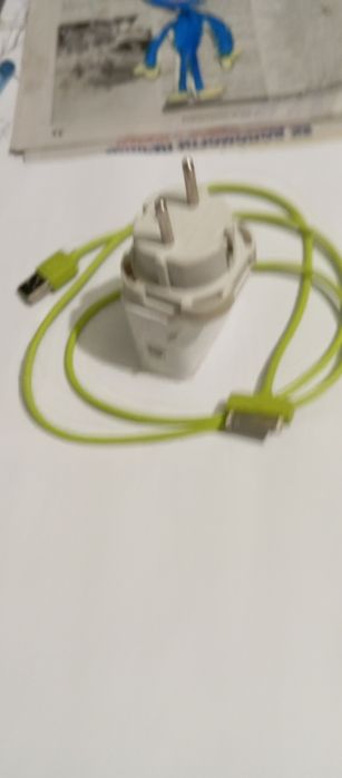 Продам оригинальное зарядное
