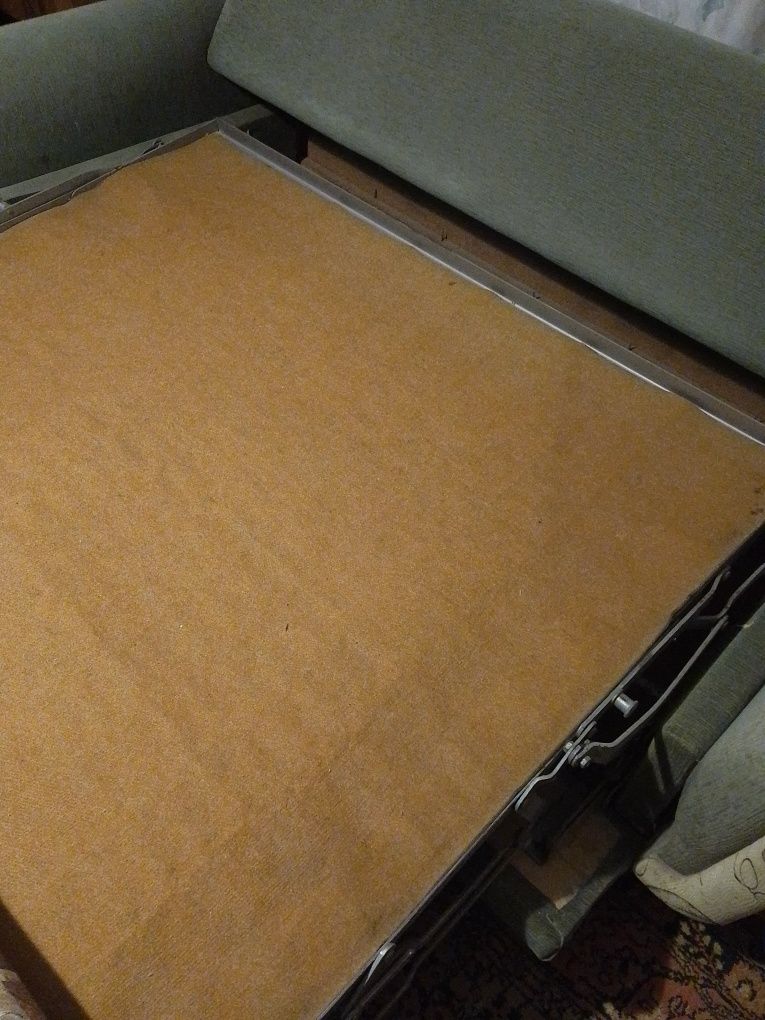 Продам розкладний диван