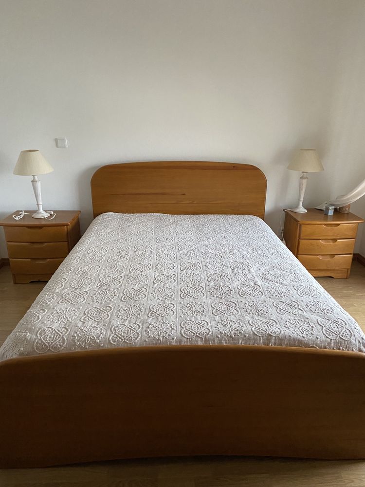 Mesa de sala extensivel em pinho