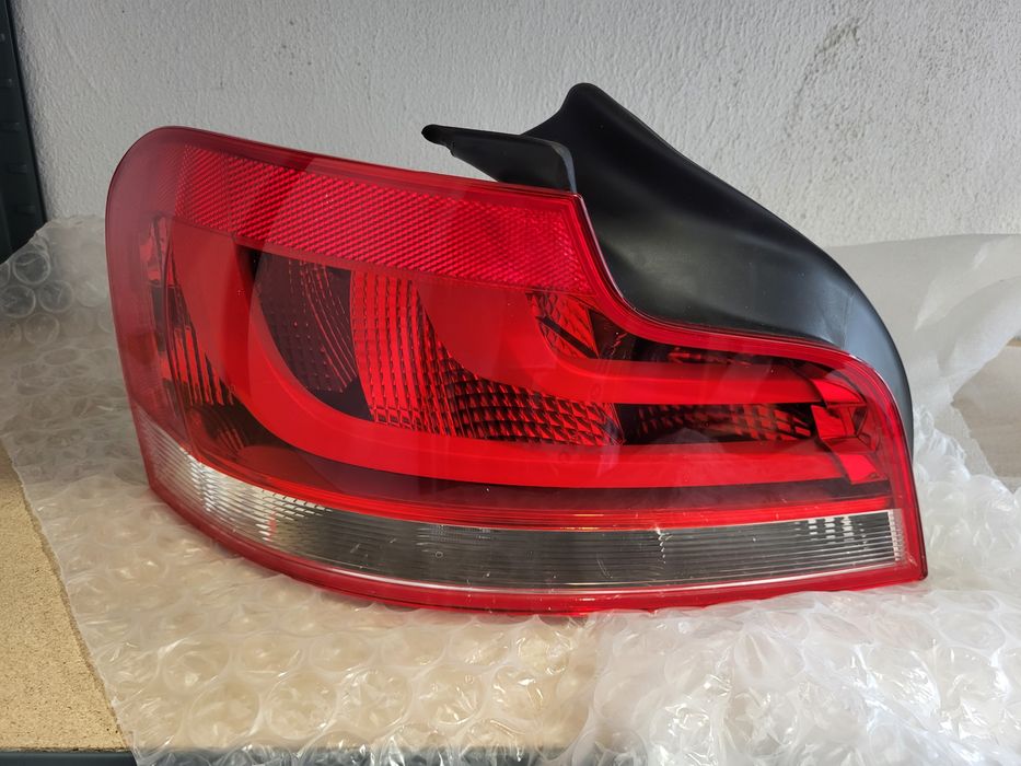 Farolim Esquerdo BMW E81 E82 LCi - NOVO - Serie 1