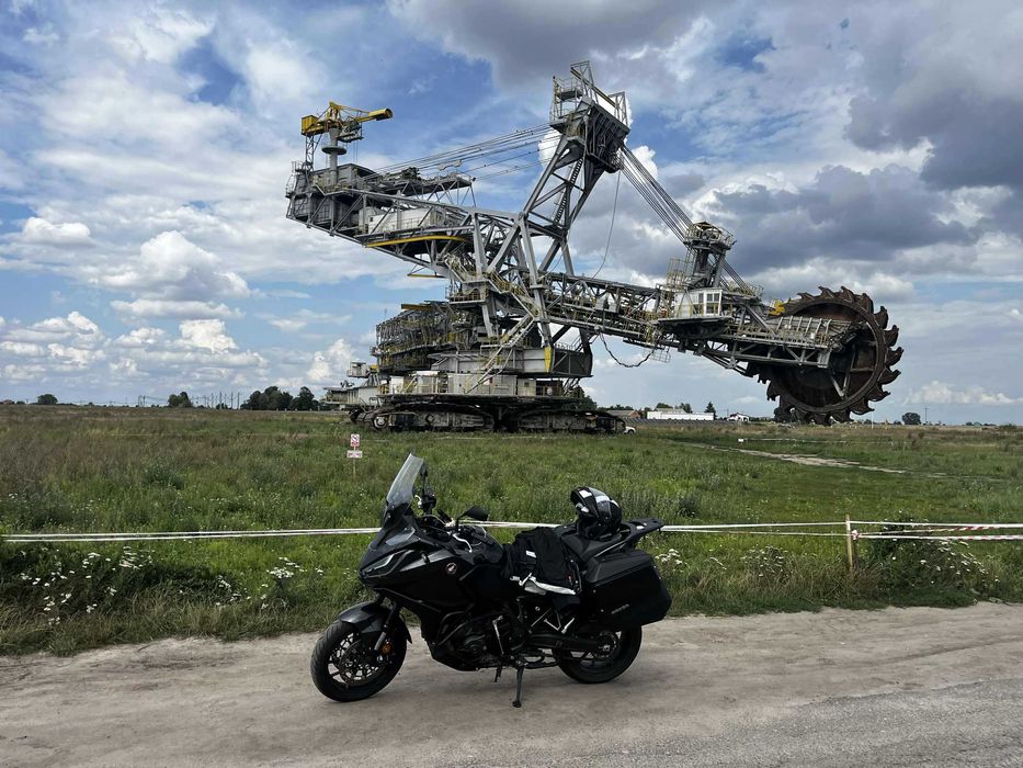 Honda nt 1100 serwirsowany bezwypadkowy