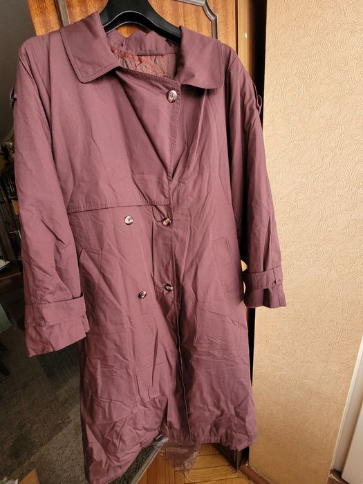 Нове жіноче пальто демісезонне, плащовка, розмір 48