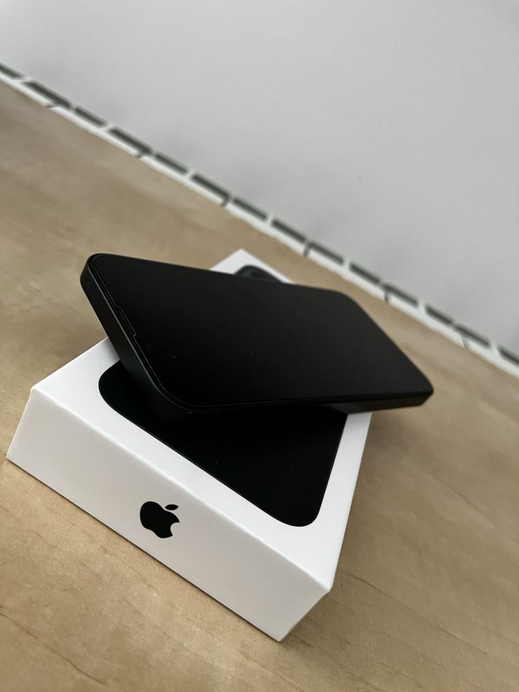 Iphone 13 128 gb midnight jak nowy 88% kondycji