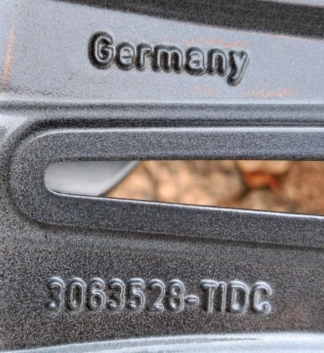 Felgi Aluminiowe Volvo S60 S80 XC70 V70 7,5x17 ET49 5x108