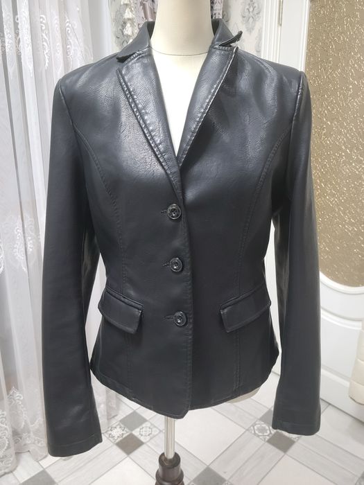 Женский пиджак..