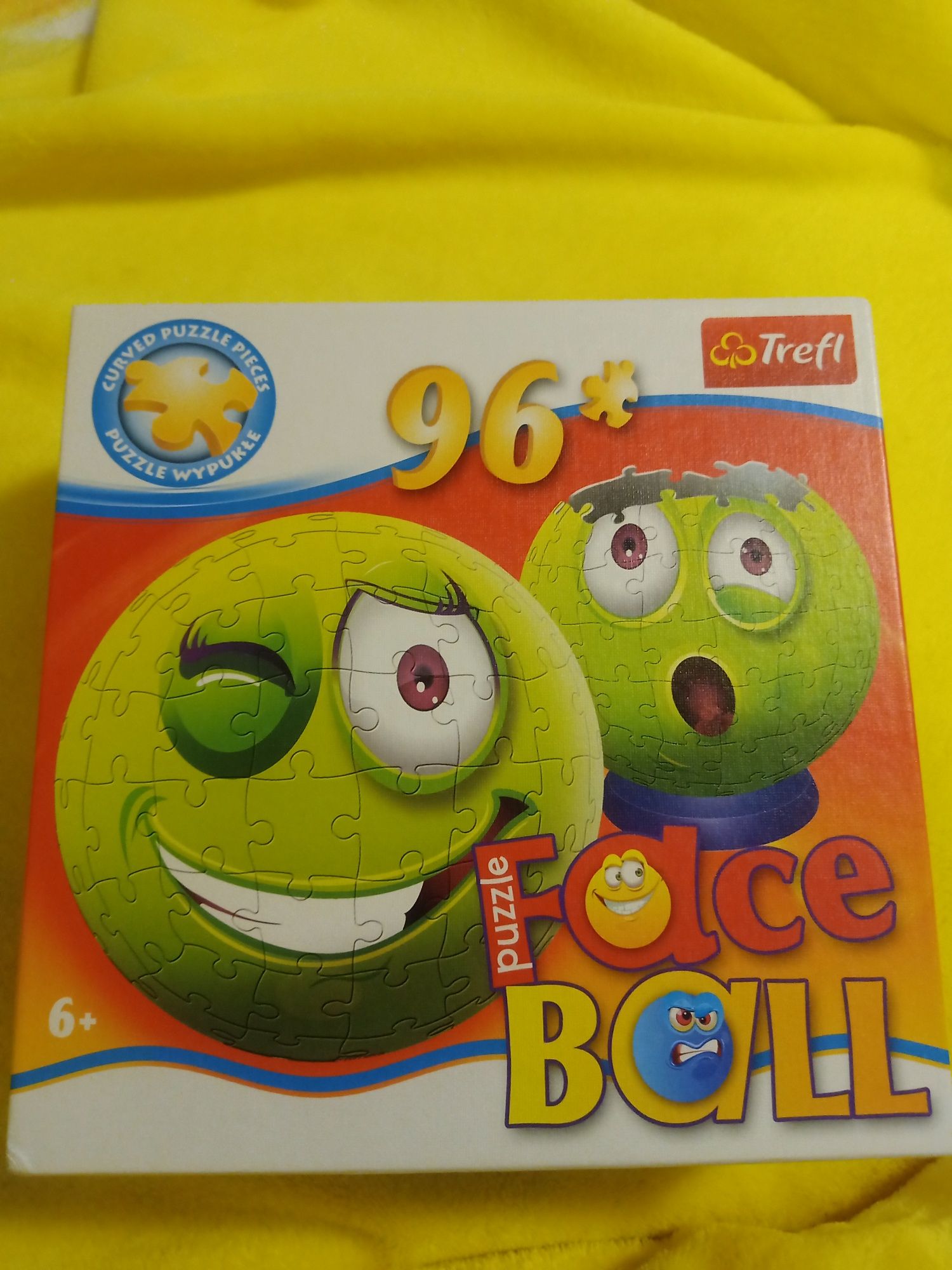 Puzzle kuliste 3d Trefl emotikony