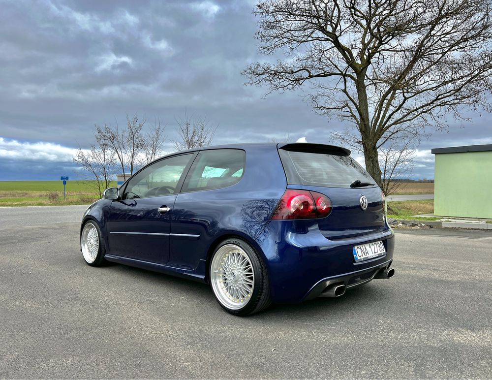 Volkswagen Golf 5 R32