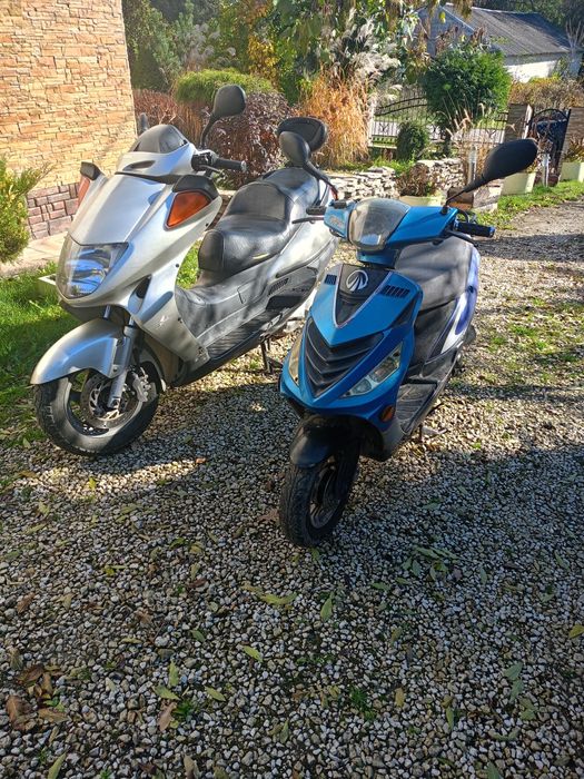 Dwa skutery na sprzedaż