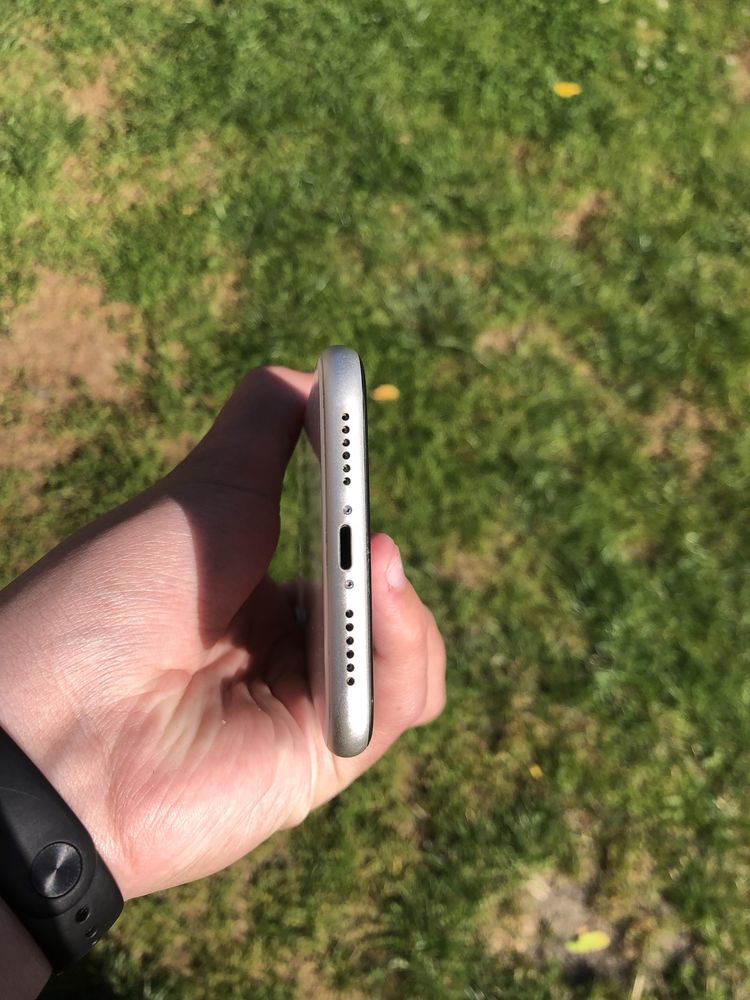 iPhone 11 64GB - 87% Baterii - Stan IDEALNY