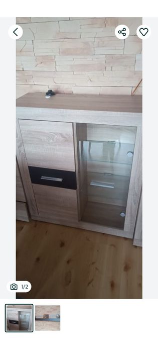 Szafka szklana i półka do powieszenia