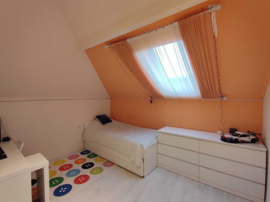 Продається сучасний будинок з дизайнерським ремонтом в с. Шипинці