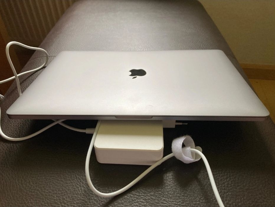 MacBook Pro 16 2019 i7 32gb 512gb 4gb