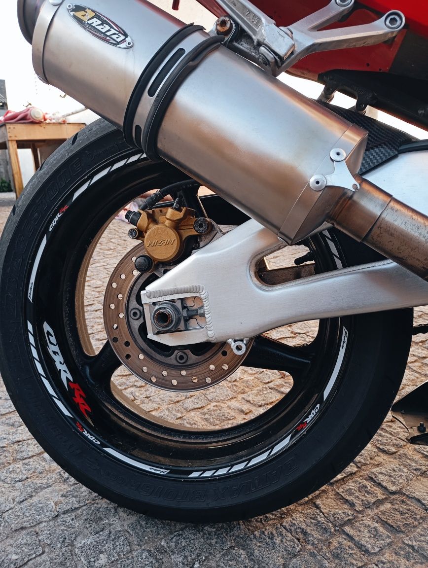 Honda CBR 954RR Fireblade