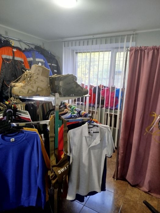 Распродажа медицинские халаты костюмы. И много другой спецодежды