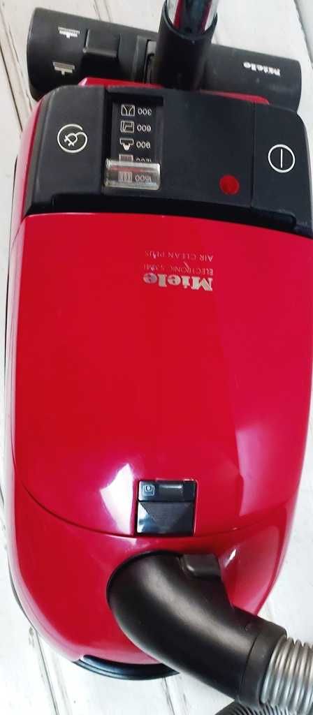 Odkurzacz Miele model 1500W gwarancja