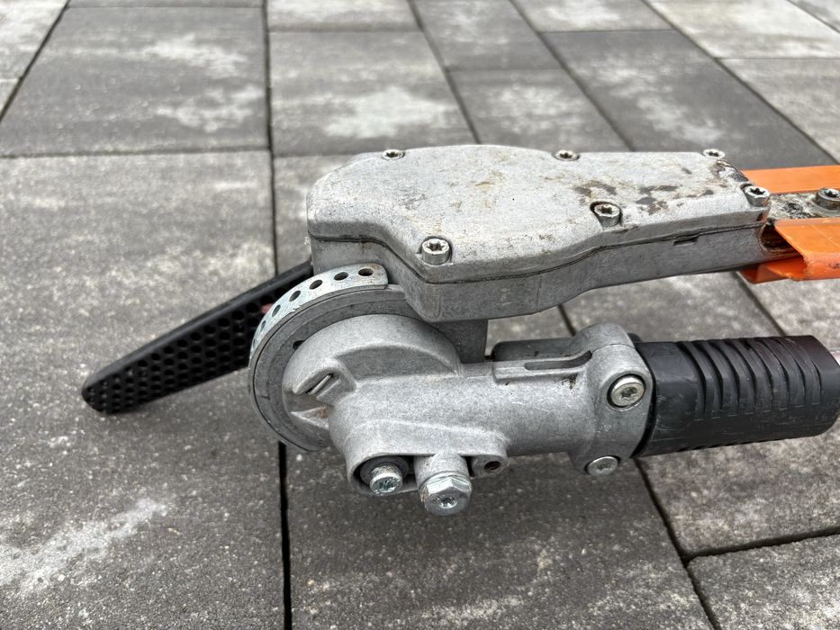 Nożyce spalinowe Sekator na wysięgniku Stihl HL 100