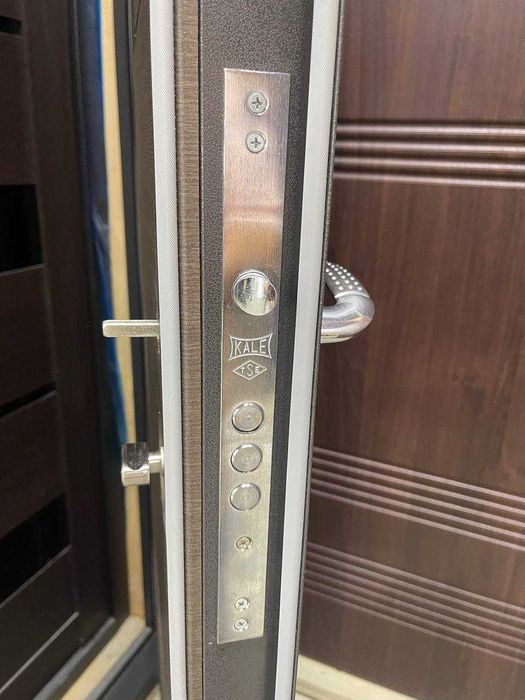 Двері в дім Вулиця Метал - МДФ сірий : в наявності