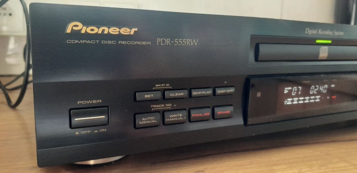 Nagrywarka CD Pioneer PDR-555RW