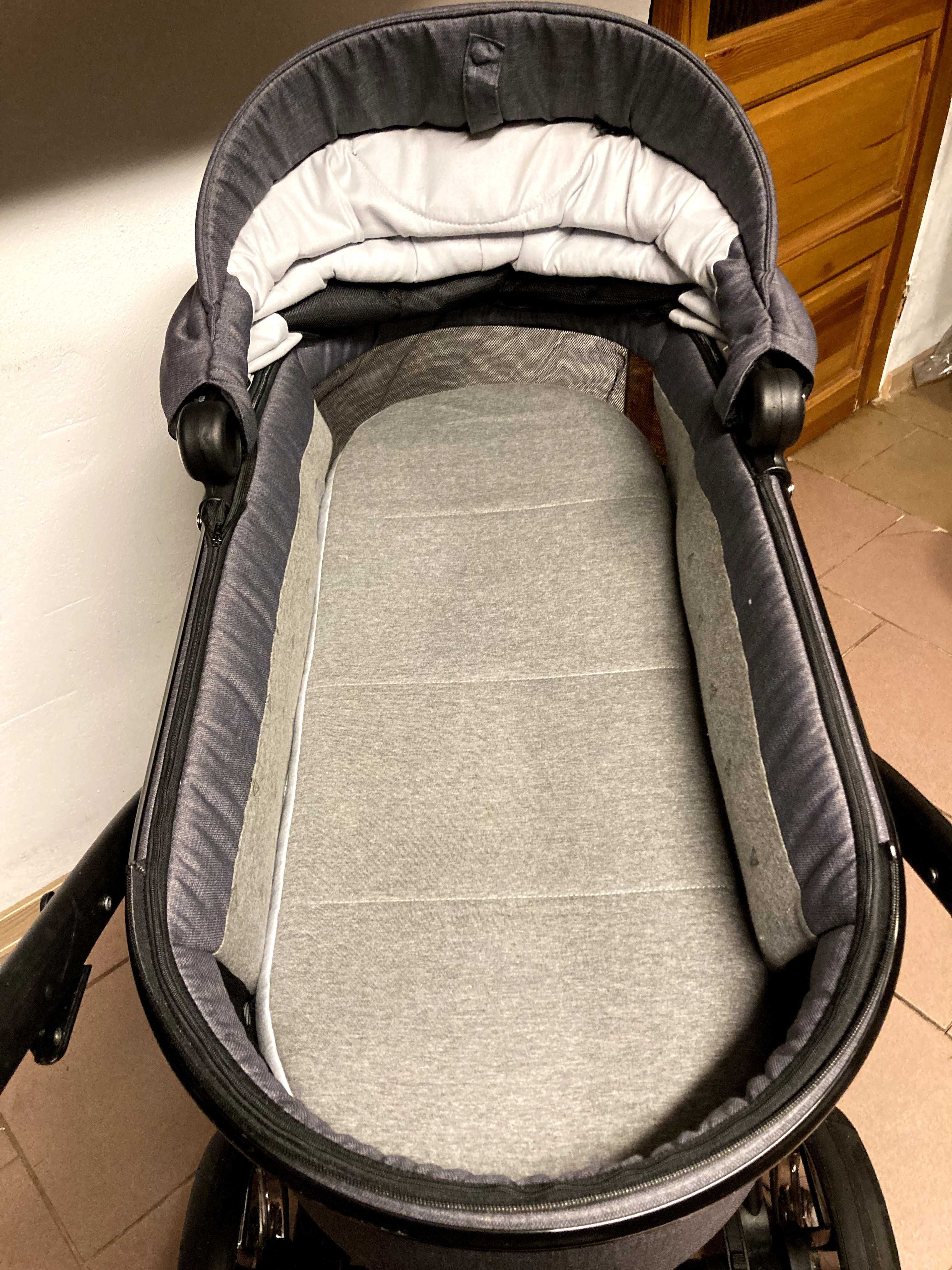 Wózek JUNAMA AIR 2w1 / 3w1 / 4w1 z bazą Isofix Ciemno Szary