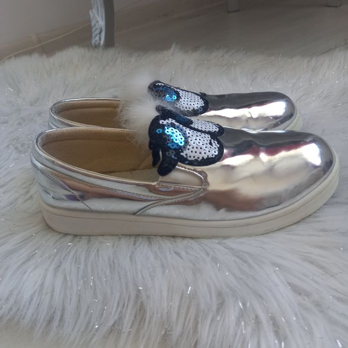 Buty srebrne błyszczące lustrzane cekinowe oczy 39 płaskie półbuty