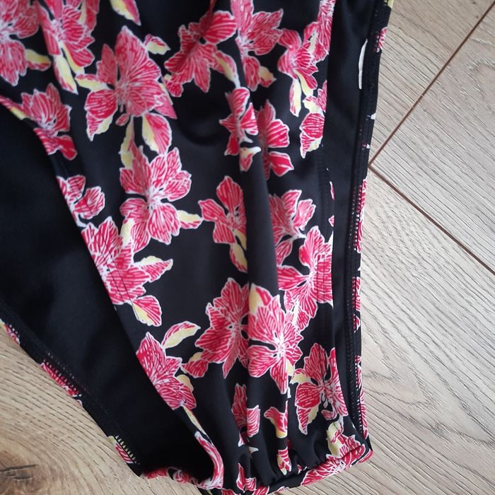 Majtki od stroju kąpielowego