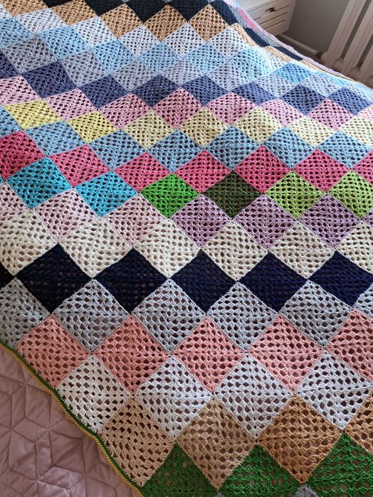 Narzuta na łóżko ręcznie robiona NOWA