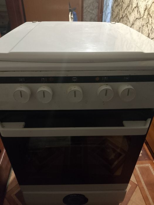 Газова плита в гарному стані