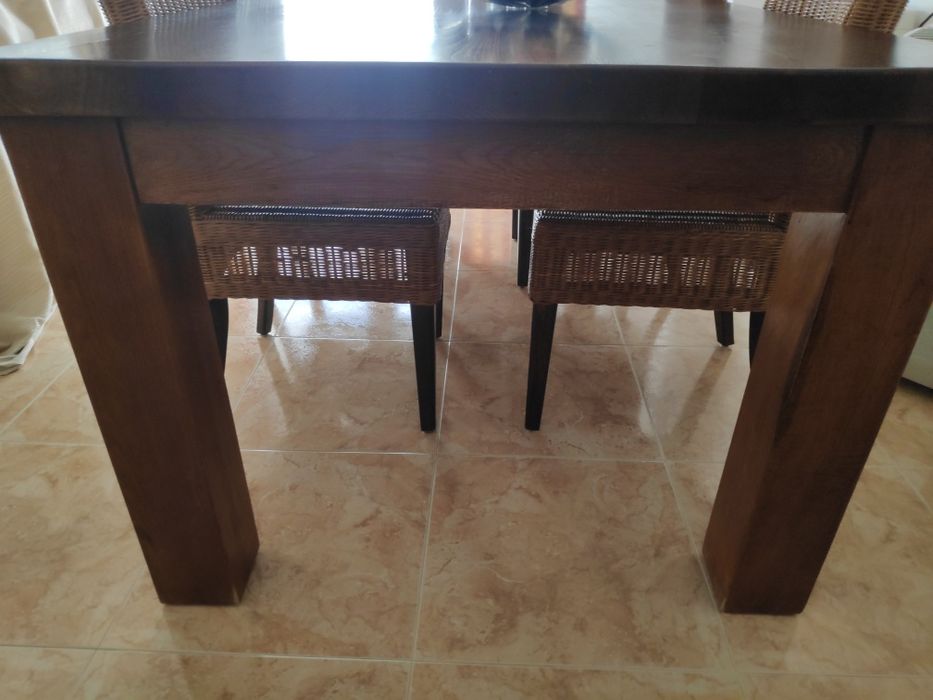 Conjunto mesa + 6 cadeiras