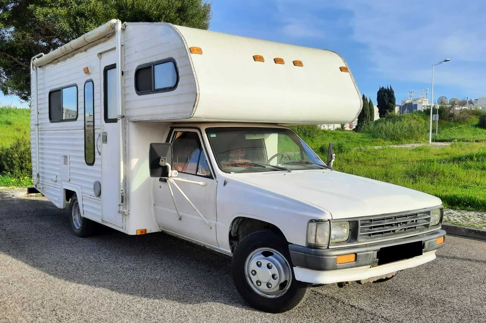 Toyota Truck Hilux – Pickup / Autocaravana americana CLasse 1
