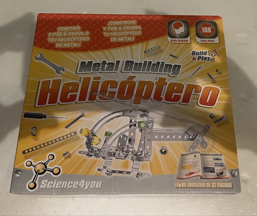 Metal Building - Helicópetro