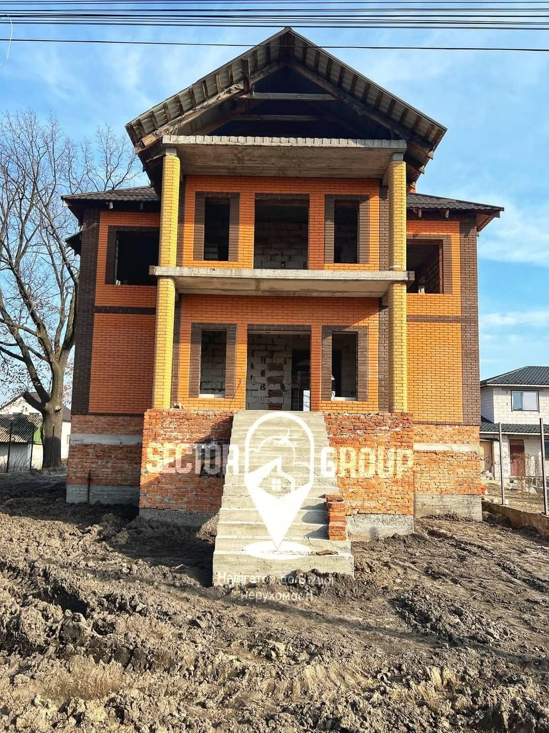 Будинок 320м.кв. в центрі