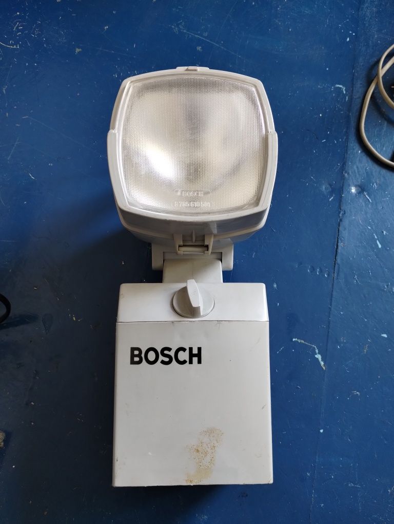 Lampa przenośna akumulatorowa Bosch HK100G RETRO