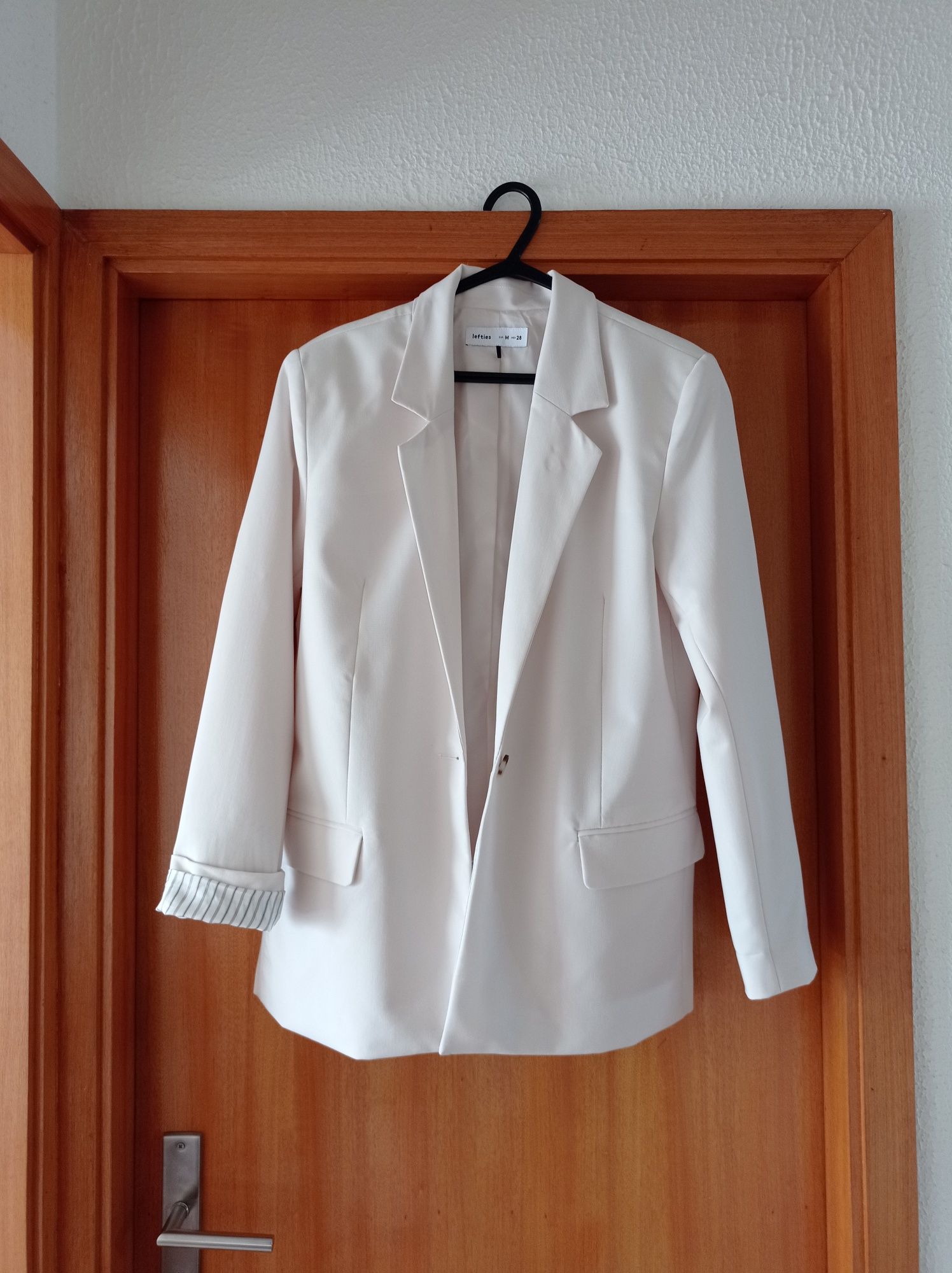 Casaco branco sujo Lefties
